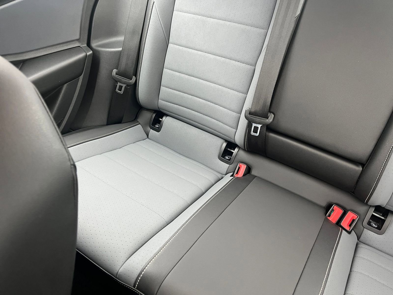 Used 2025 Volkswagen Jetta SE image 42