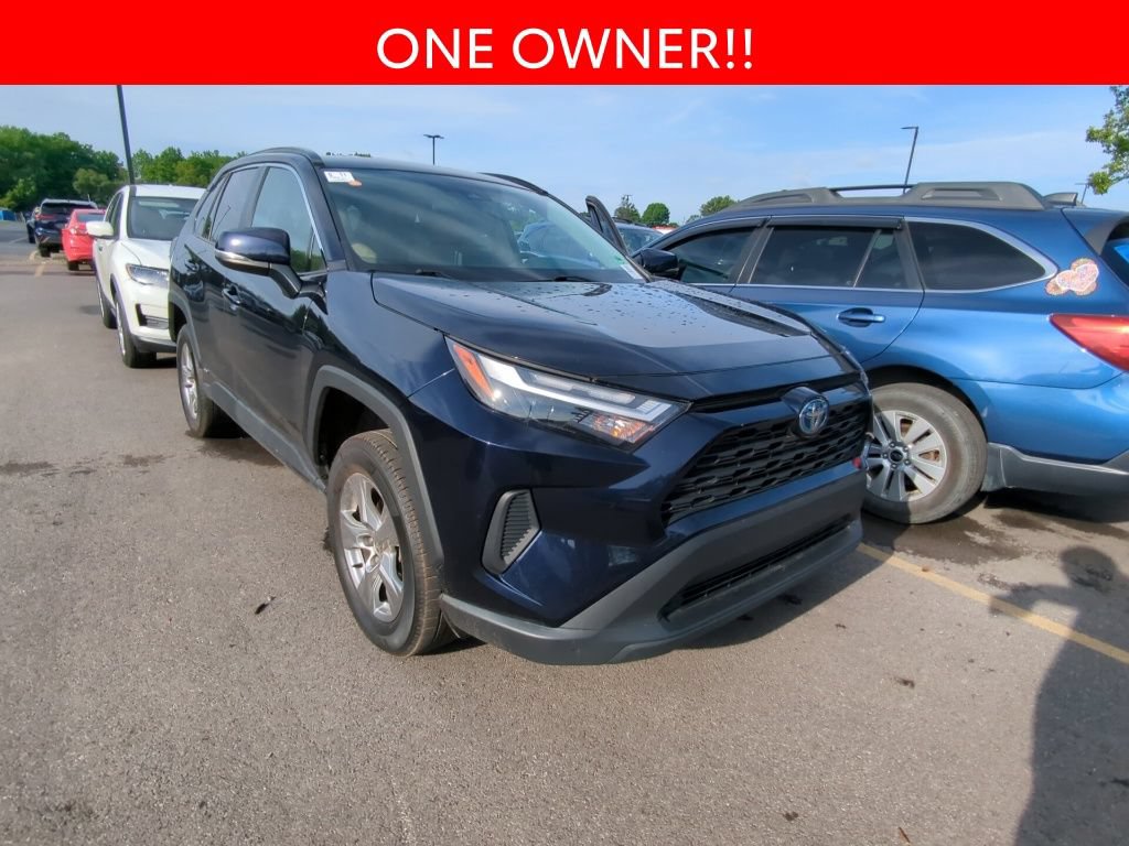 Used 2024 Toyota RAV4 XLE AWD/4WD image 3