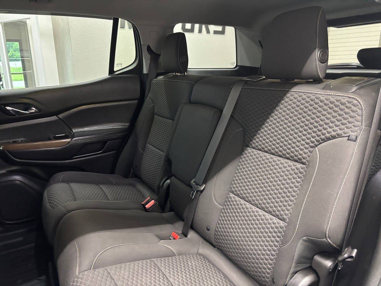 Used 2019 GMC Acadia SLE w/ LPO, Floor Liner Package FWD image 18