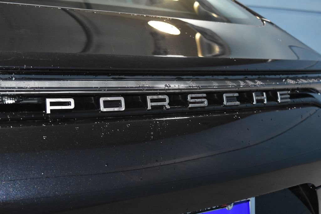 Used 2023 Porsche Panamera 4 Platinum Edition image 29