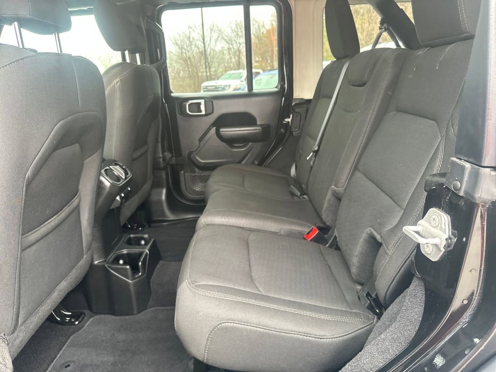 Used 2022 Jeep Wrangler Unlimited Sport image 12