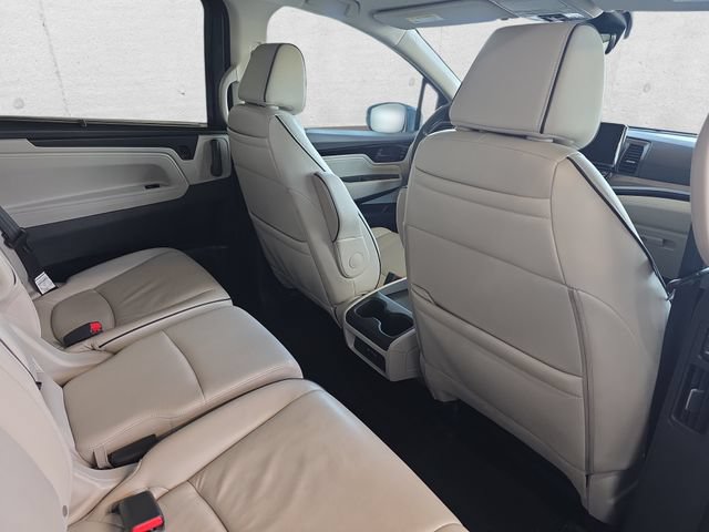 Used 2025 Honda Odyssey Touring image 11