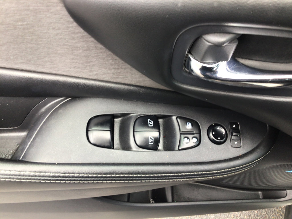 Used 2022 Nissan Murano SV w/ SV Midnight Edition Package AWD/4WD image 5