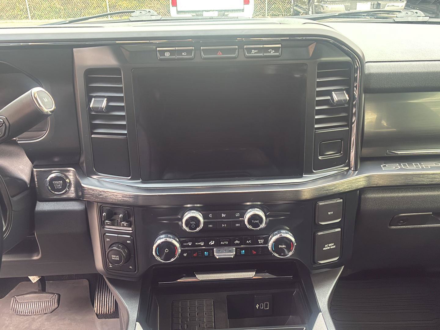 Used 2023 Ford F250 Lariat w/ FX4 Off-Road Package AWD/4WD image 14