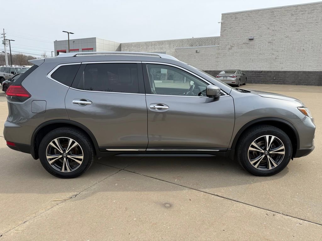 Used 2017 Nissan Rogue SL w/ SL Premium Package image 6