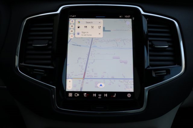 Used 2025 Volvo XC90 B6 Plus w/ Protection Package Premier image 7