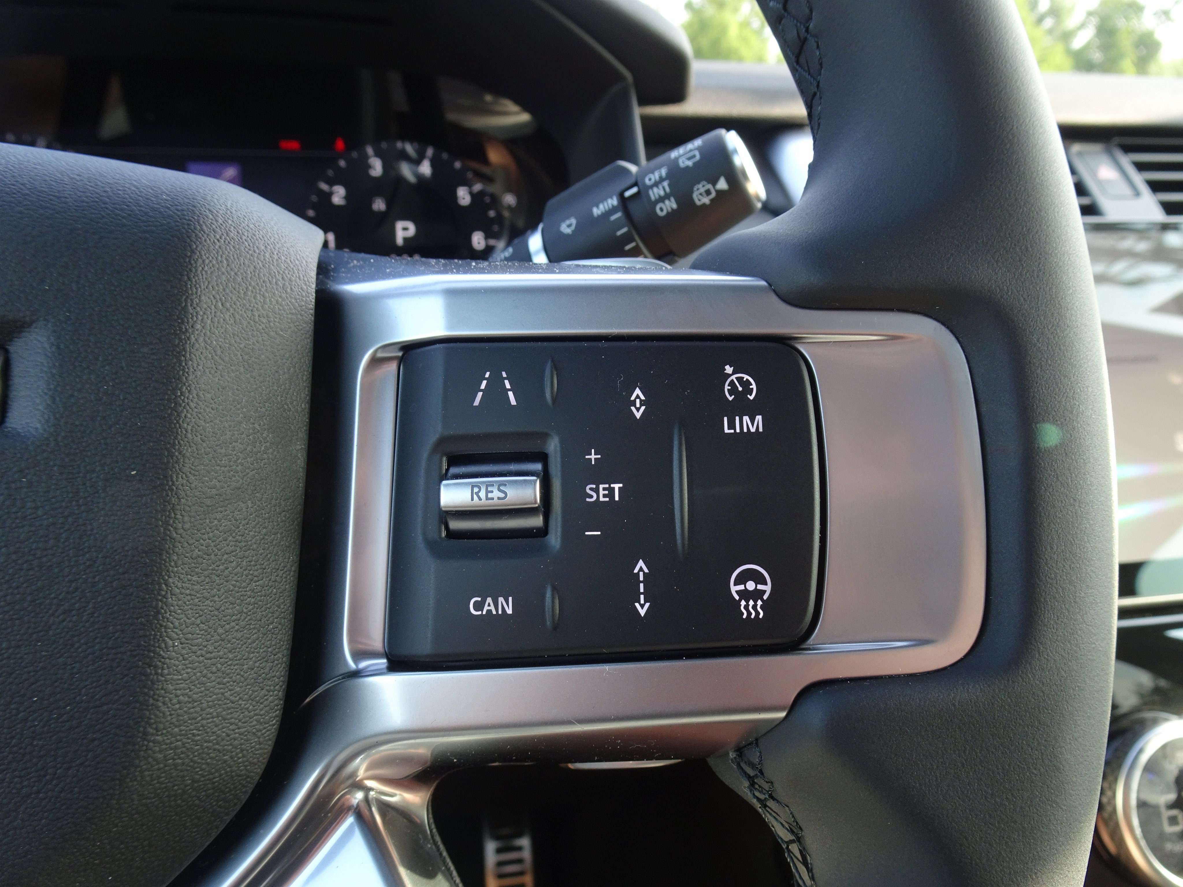 New 2026 Land Rover Discovery Dynamic SE AWD/4WD image 28