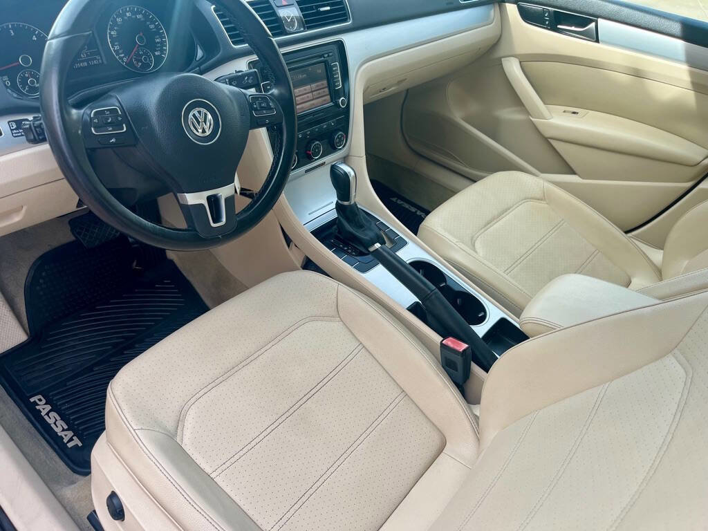 Used 2013 Volkswagen Passat TDI SE image 10