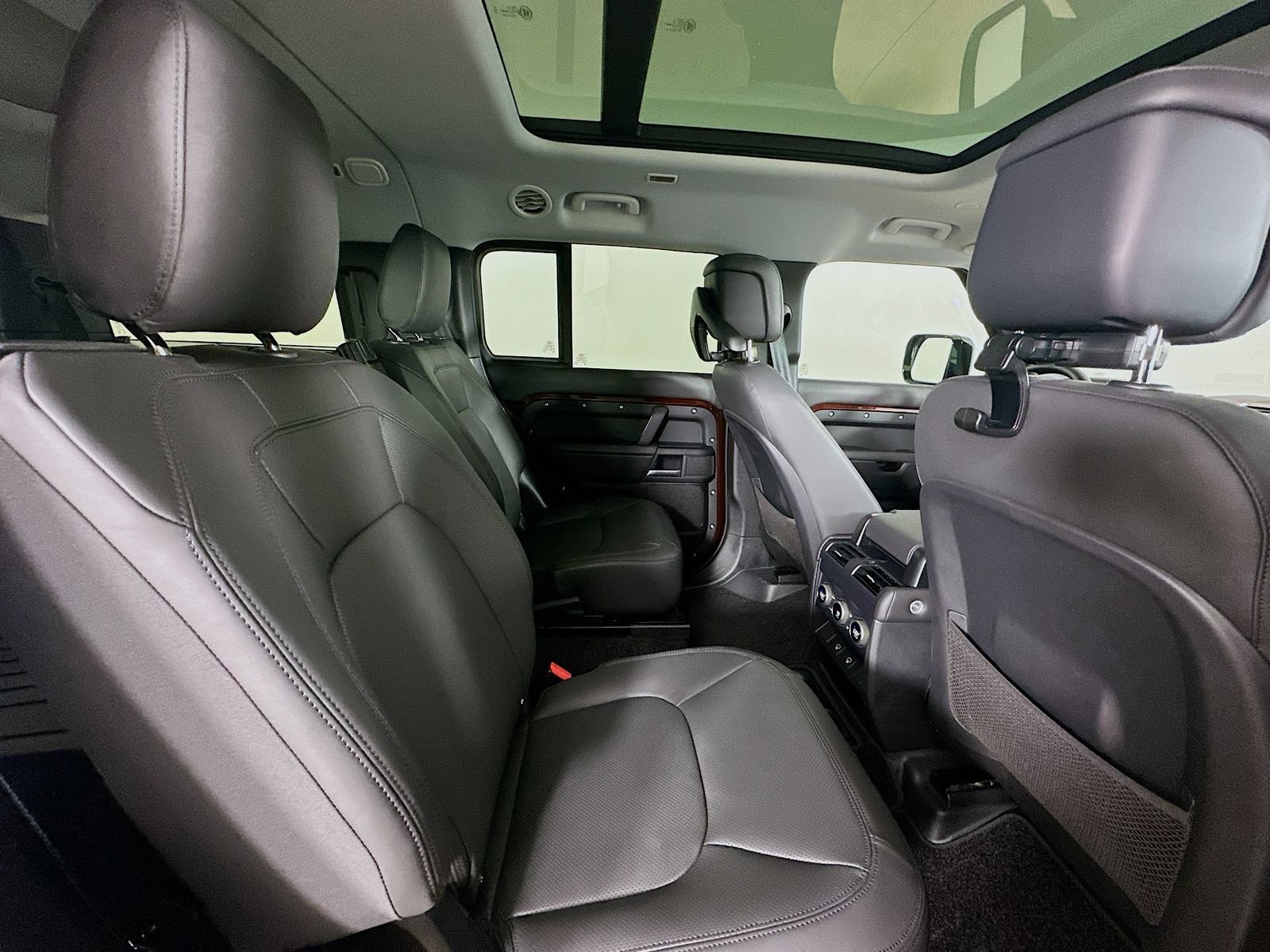 New 2025 Land Rover Defender 130 S AWD/4WD image 40