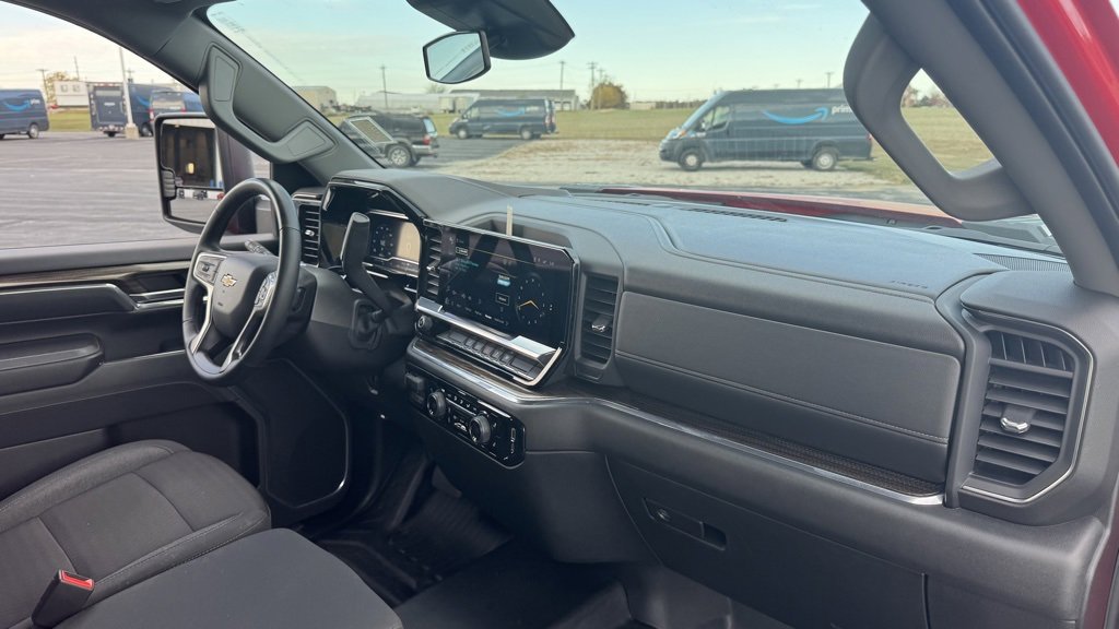 Used 2024 Chevrolet Silverado 2500 LT w/ Convenience Package image 25