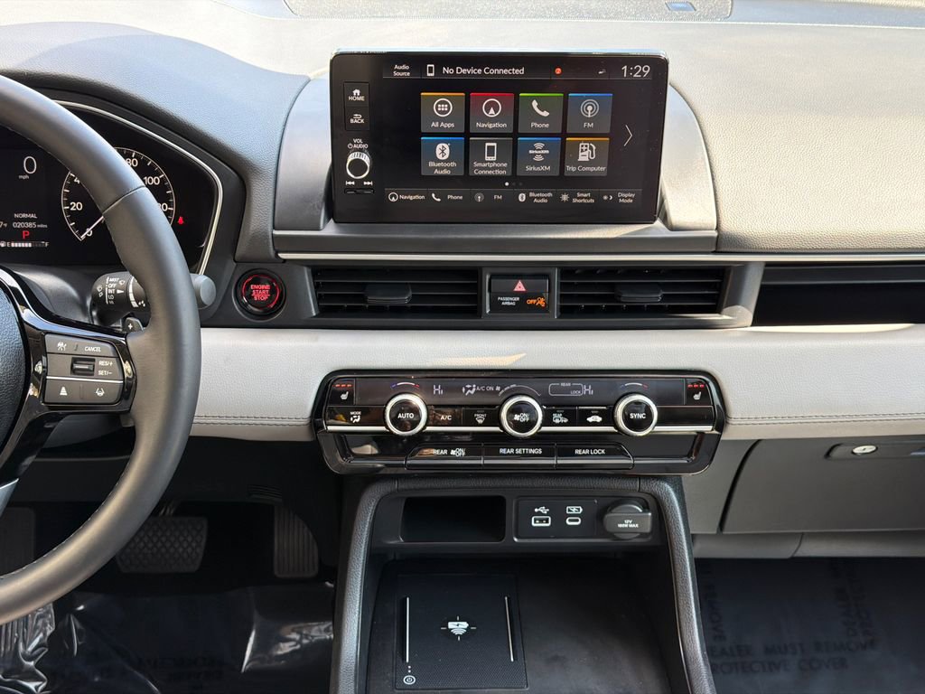 Certified 2025 Honda Pilot Touring image 22