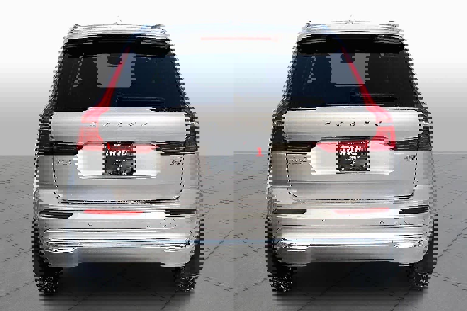 Certified 2023 Volvo XC60 B5 Plus image 4