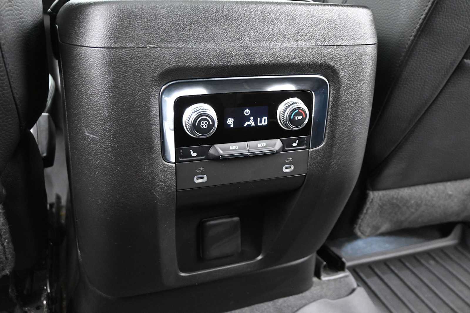 Used 2023 GMC Yukon XL Denali w/ Max Trailering Package AWD/4WD image 27