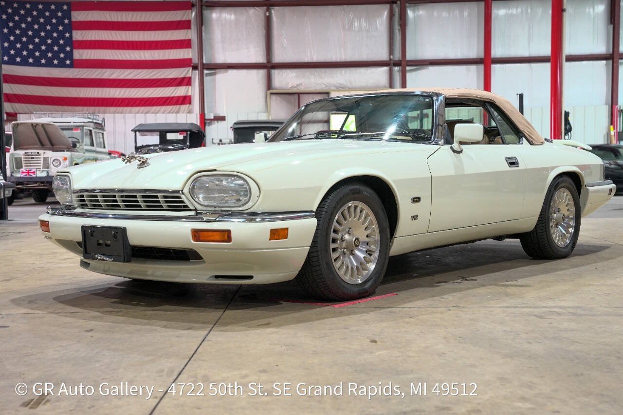 Used 1995 Jaguar XJS V12 Convertible RWD image 20
