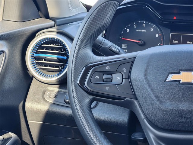 Used 2025 Chevrolet Trax LS w/ LS Convenience Package image 28