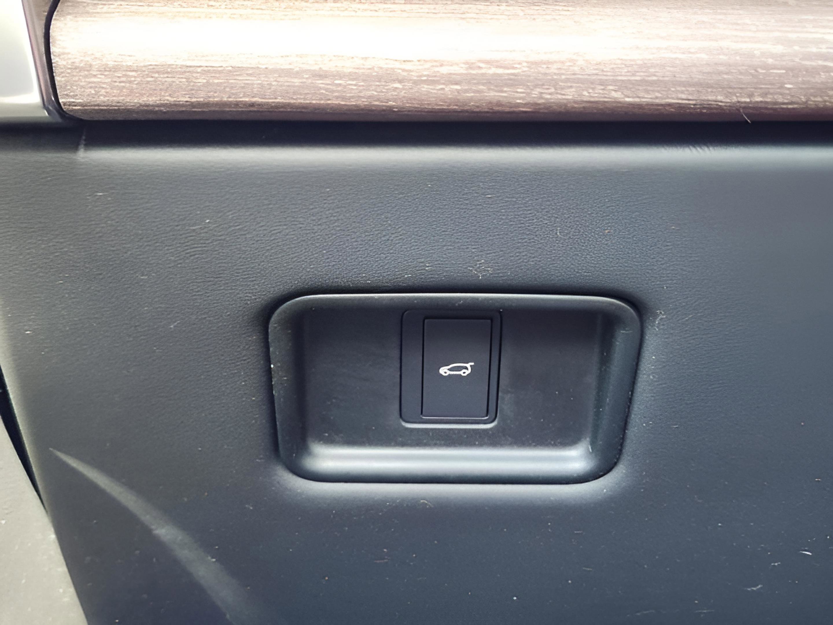 Used 2023 Land Rover Range Rover SE image 19