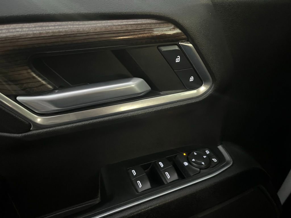 Used 2023 Chevrolet Silverado 1500 LT w/ Z71 Off-Road Package image 24