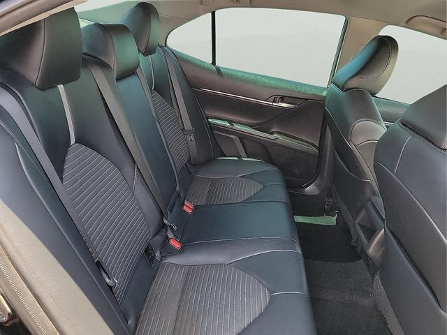 Used 2022 Toyota Camry SE w/ Convenience Package FWD image 16
