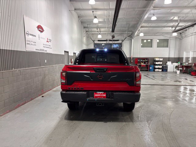 Used 2024 Nissan Titan PRO-4X w/ Pro-4x Convenience Package AWD/4WD image 4