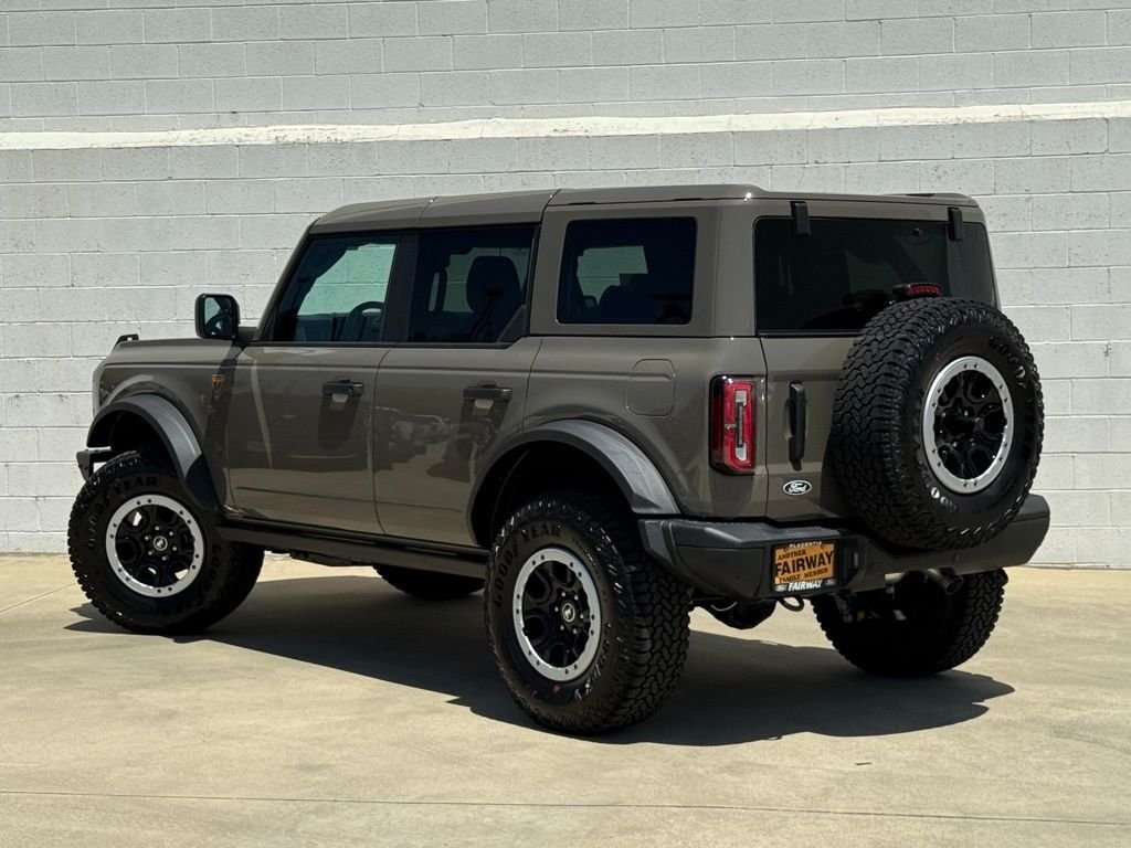 New 2026 Ford Bronco Badlands w/ Sasquatch Package AWD/4WD image 3