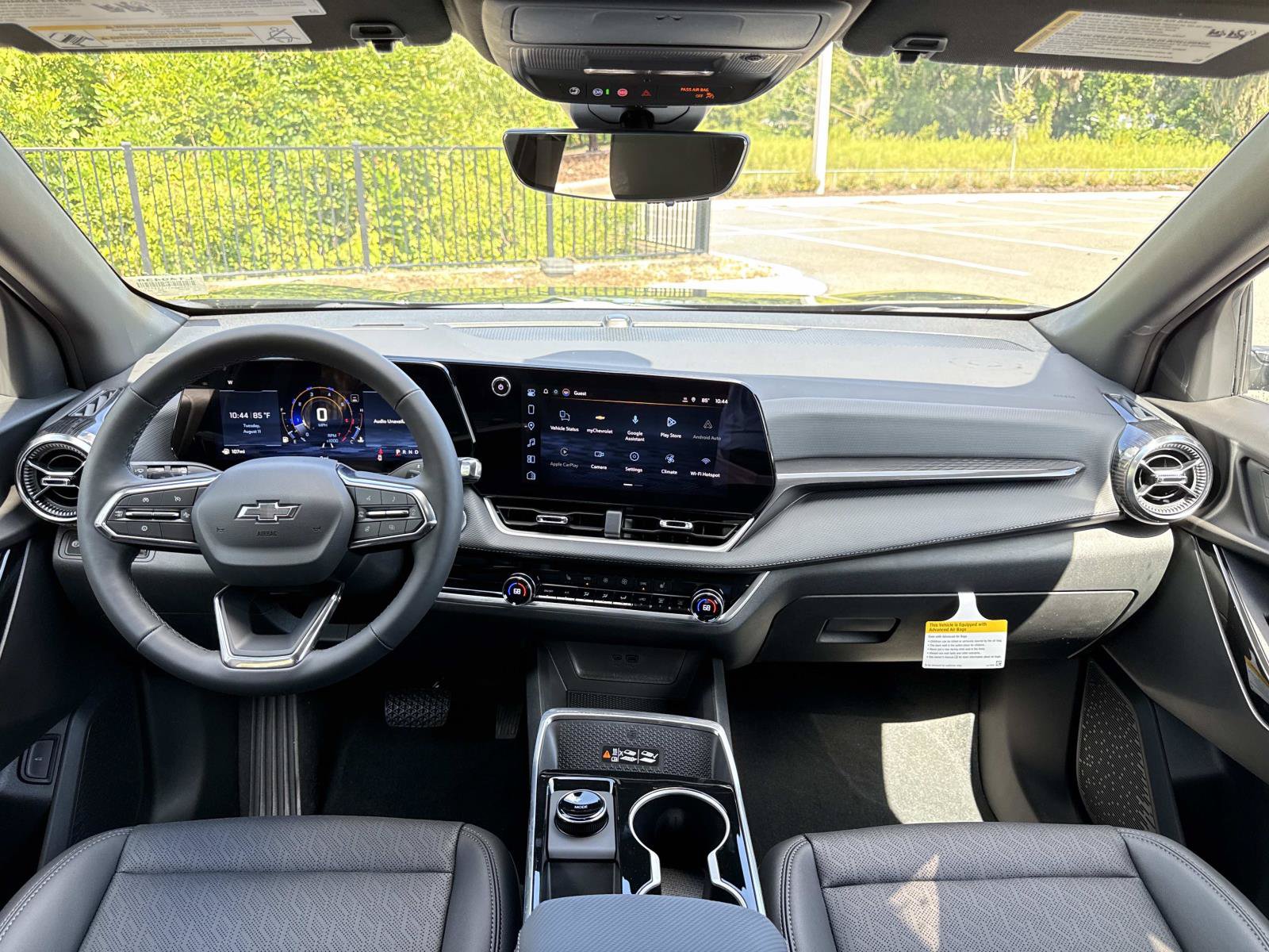 New 2027 Chevrolet Equinox LT w/ Convenience Package II FWD image 12