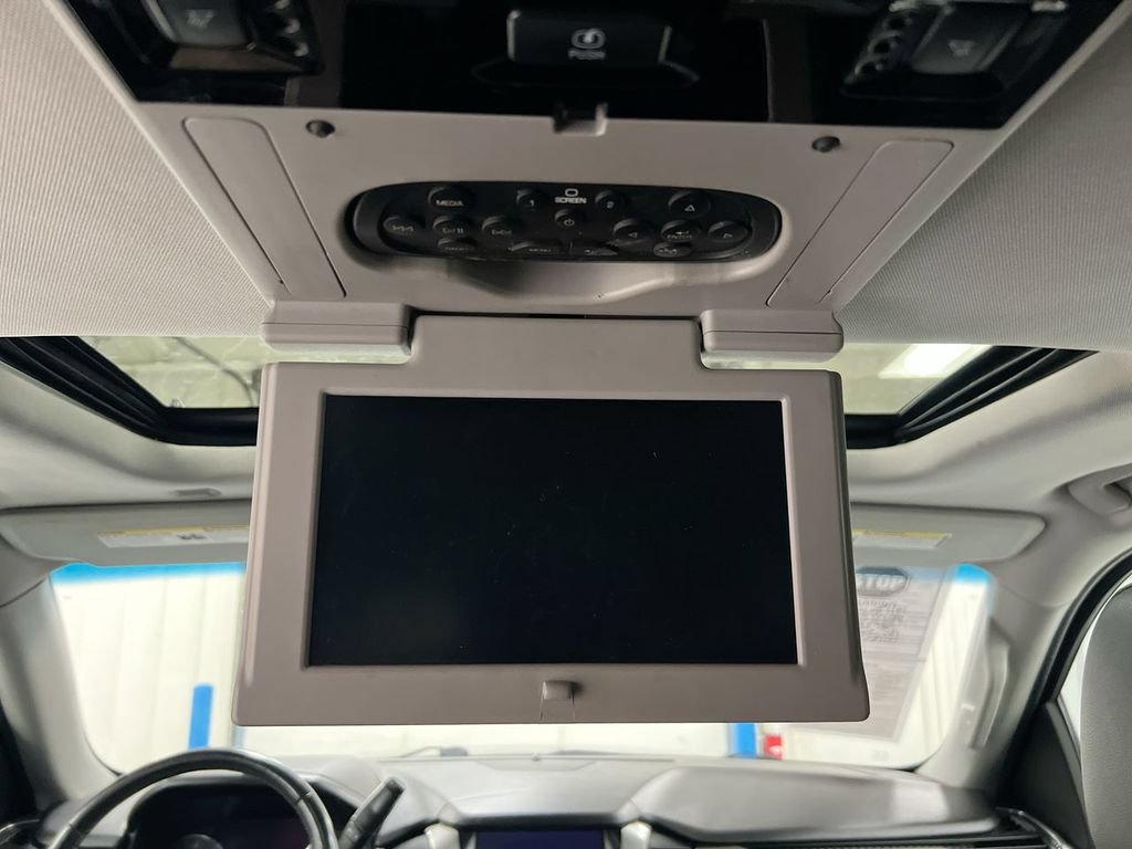 Used 2016 Chevrolet Suburban LTZ AWD/4WD image 31
