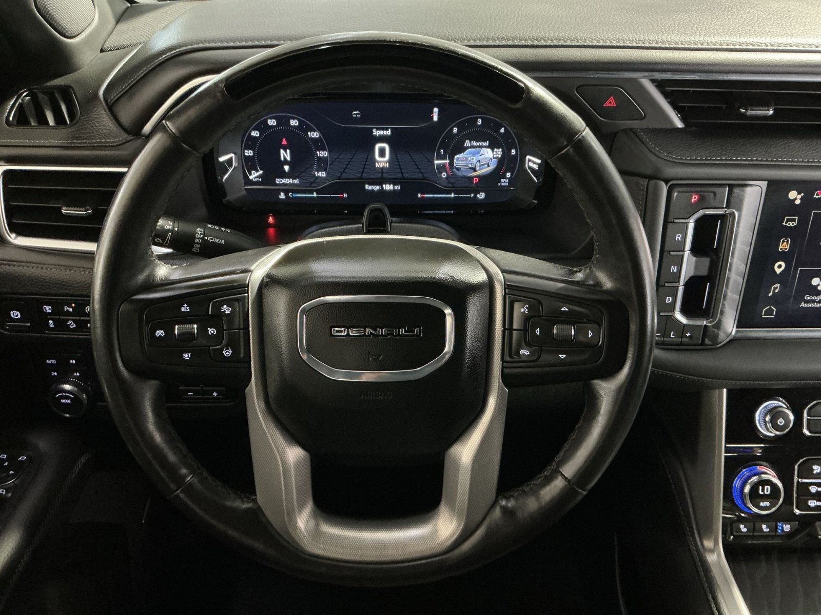 Used 2024 GMC Yukon Denali w/ Advanced Technology Package AWD/4WD image 17