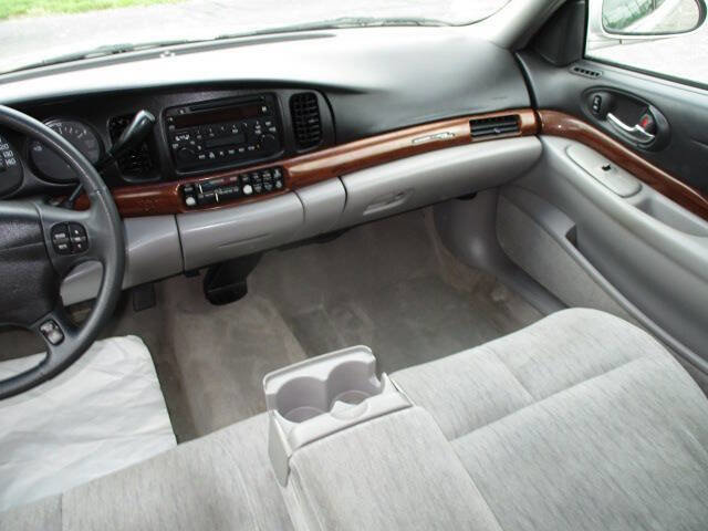 Used 2005 Buick Le Sabre Custom w/ Wheel And Sound Package FWD image 16