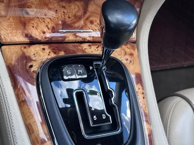 Used 2008 Jaguar XJ8 RWD image 25