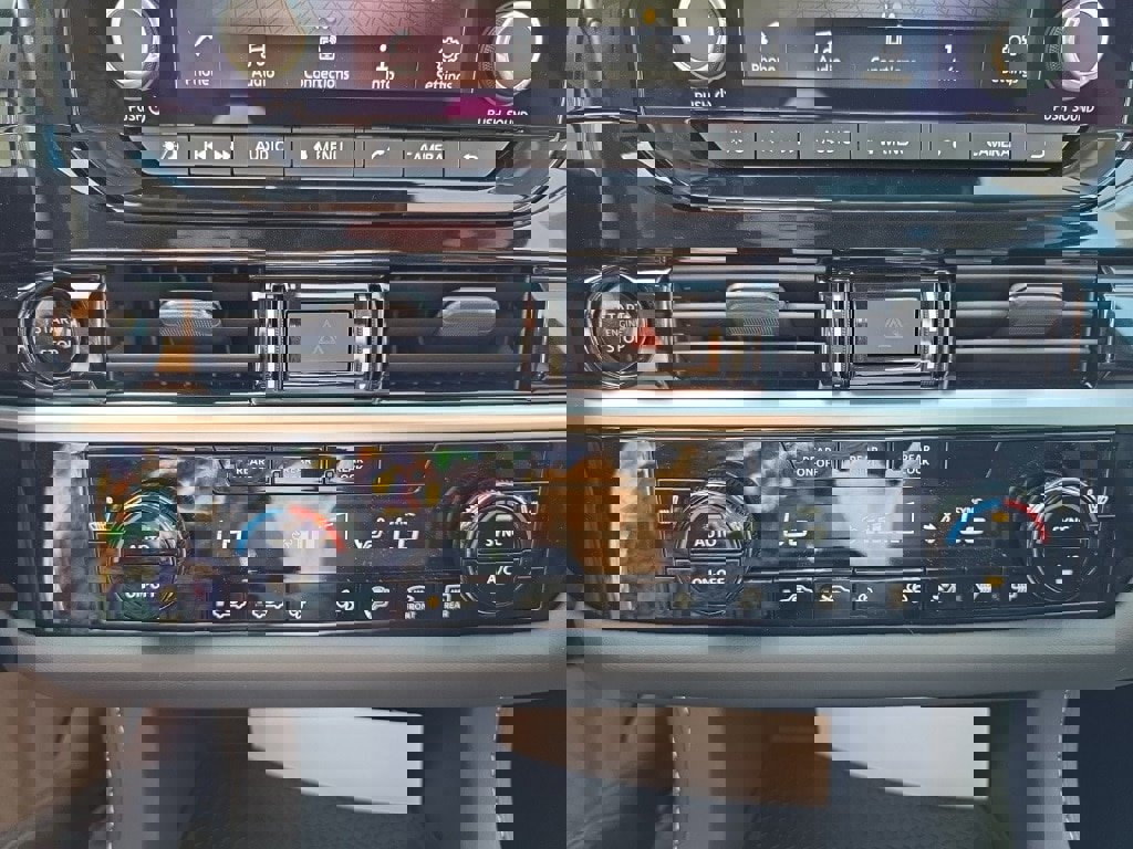 New 2025 Nissan Pathfinder SV image 26