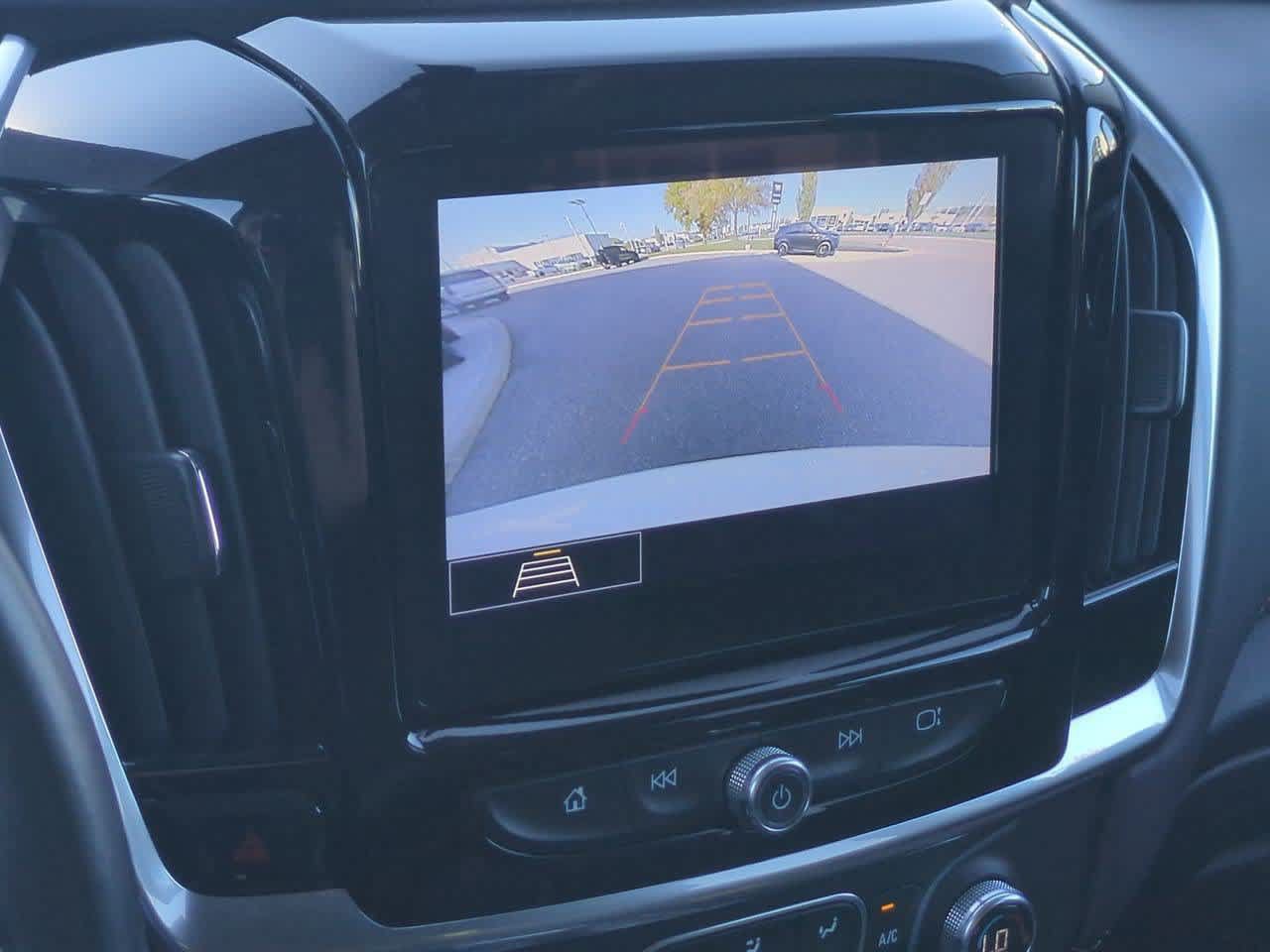 Used 2021 Chevrolet Traverse LT AWD/4WD image 28