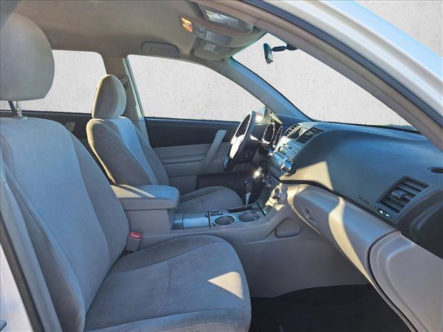 Used 2012 Toyota Highlander FWD image 20