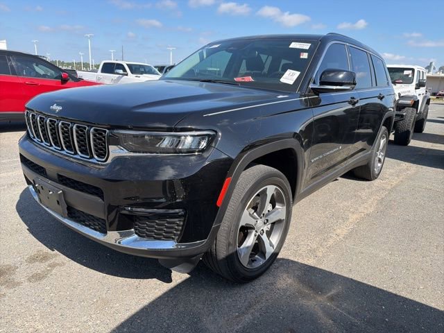 Used 2023 Jeep Grand Cherokee L Limited image 2