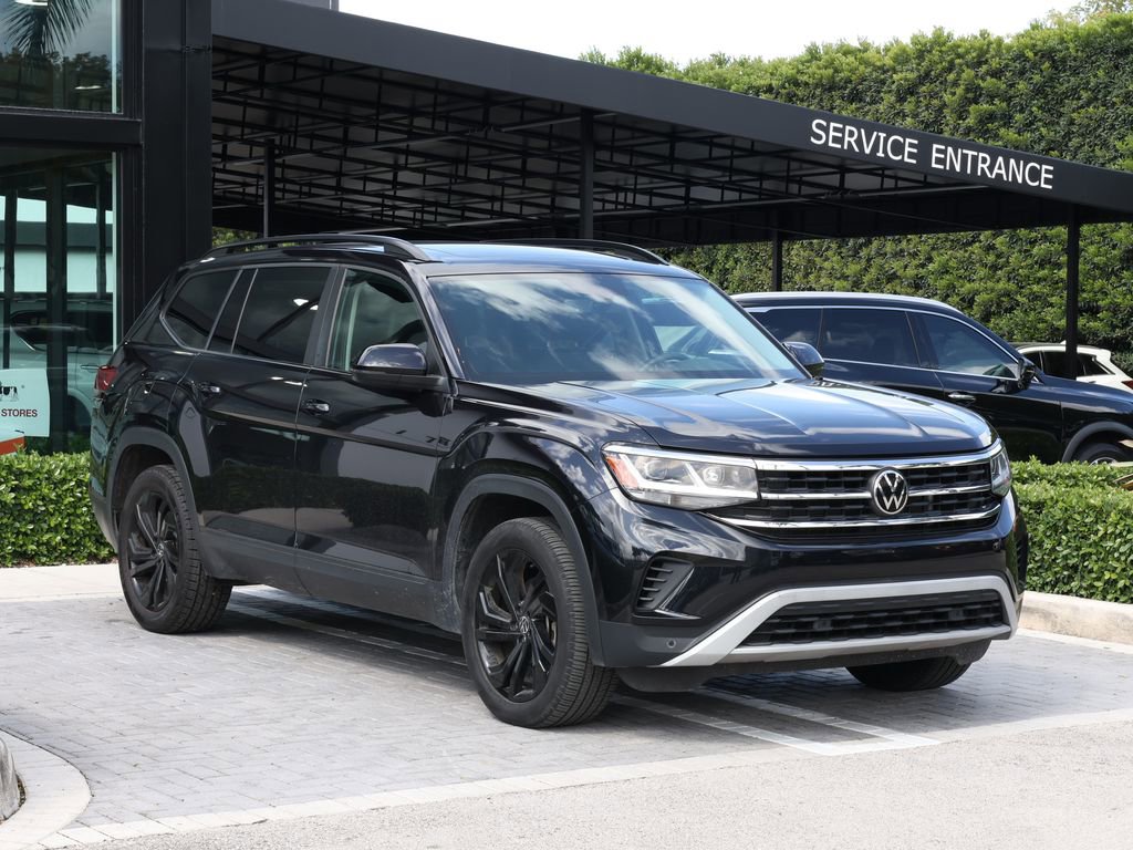 Used 2022 Volkswagen Atlas SE image 2