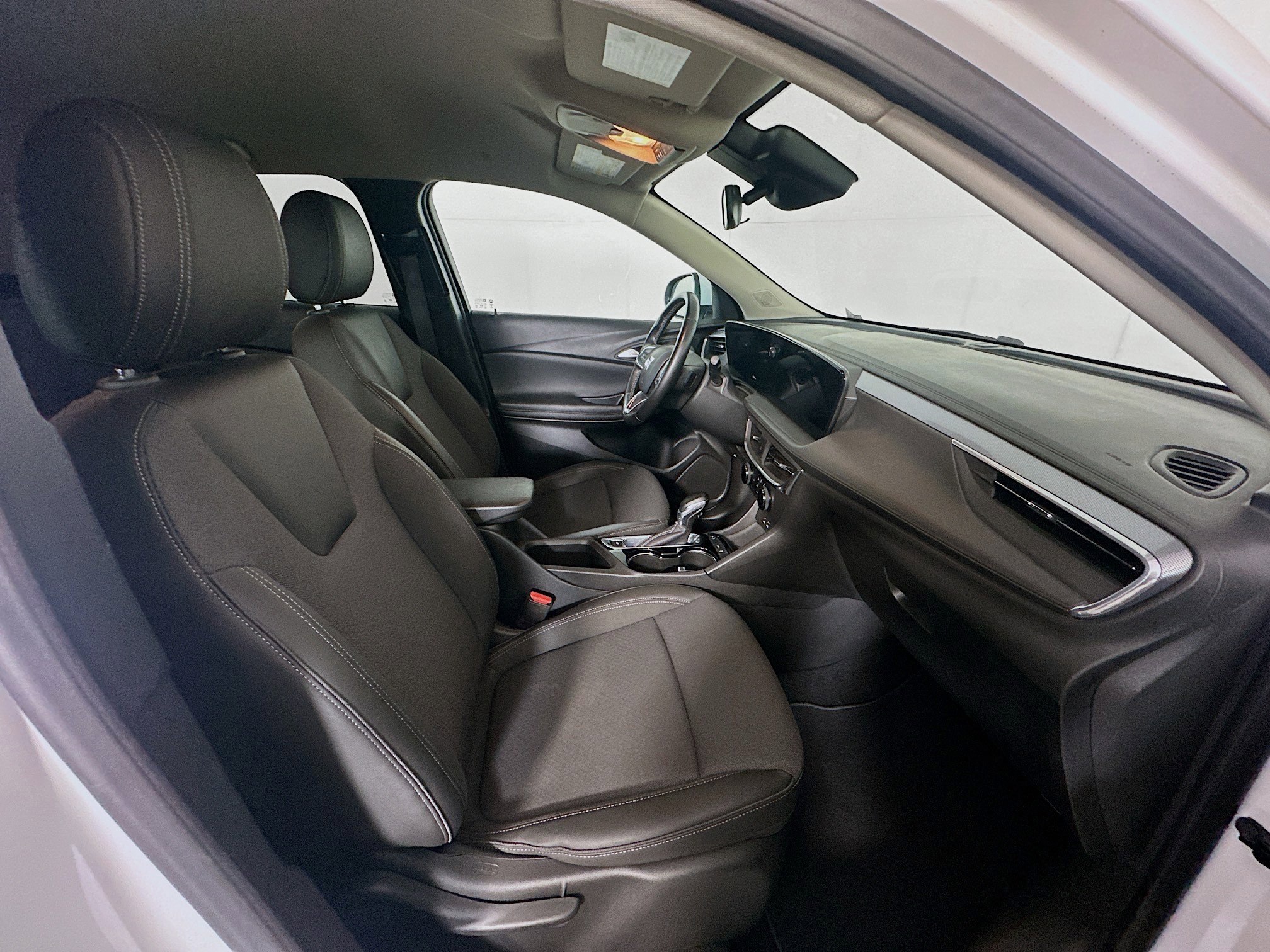 Used 2024 Buick Encore GX Preferred image 31