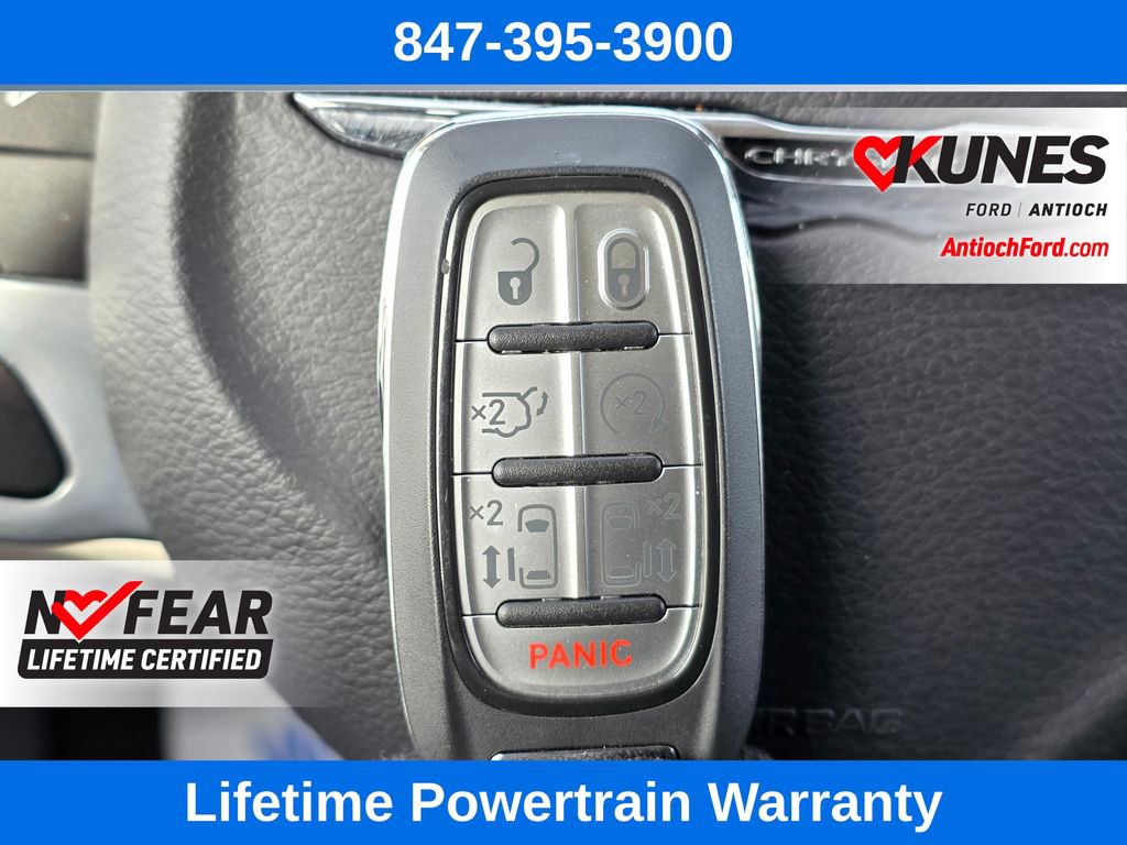 Used 2023 Chrysler Voyager LX image 52
