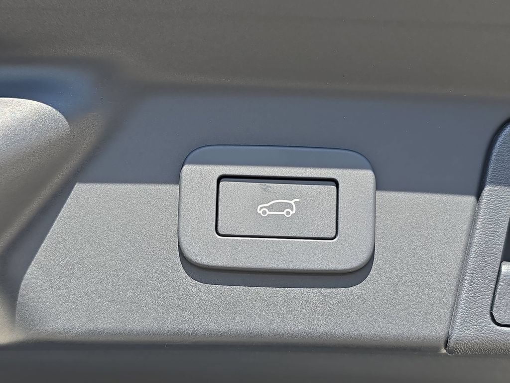 New 2026 Land Rover Range Rover Velar S AWD/4WD image 13