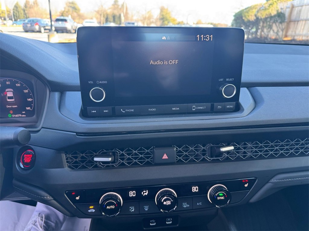 Used 2023 Honda Accord EX image 19