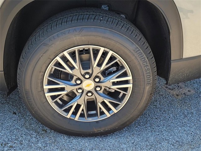 New 2026 Chevrolet Traverse LT w/ LPO, Floor Liner Package image 4