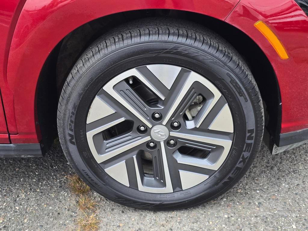 Used 2023 Hyundai Kona SE FWD image 9