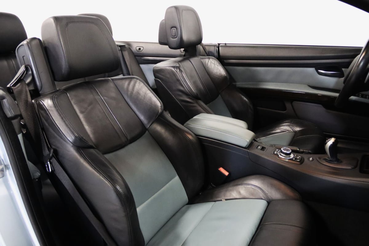 Used 2011 BMW M3 Convertible RWD image 55