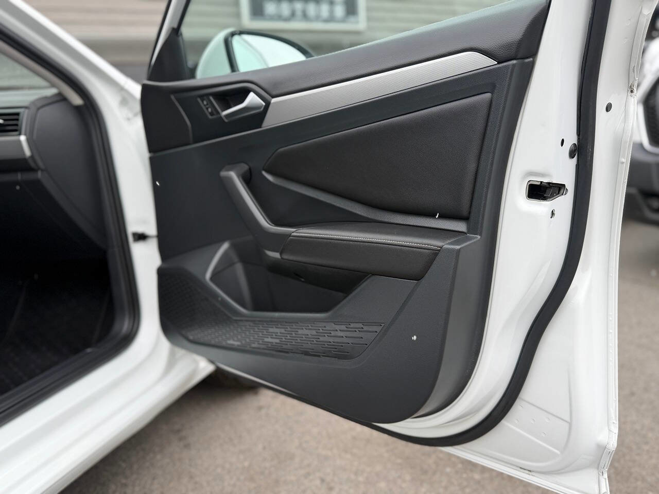 Used 2023 Volkswagen Jetta S image 72