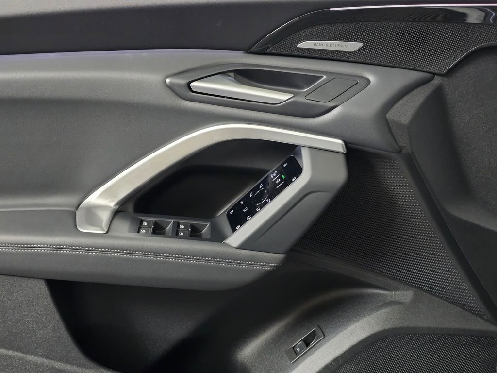 Certified 2025 Audi Q5 Premium w/ Premium Plus AWD/4WD image 13