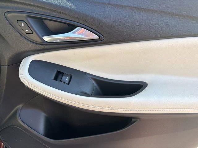 Used 2020 Buick Encore GX Essence FWD image 41