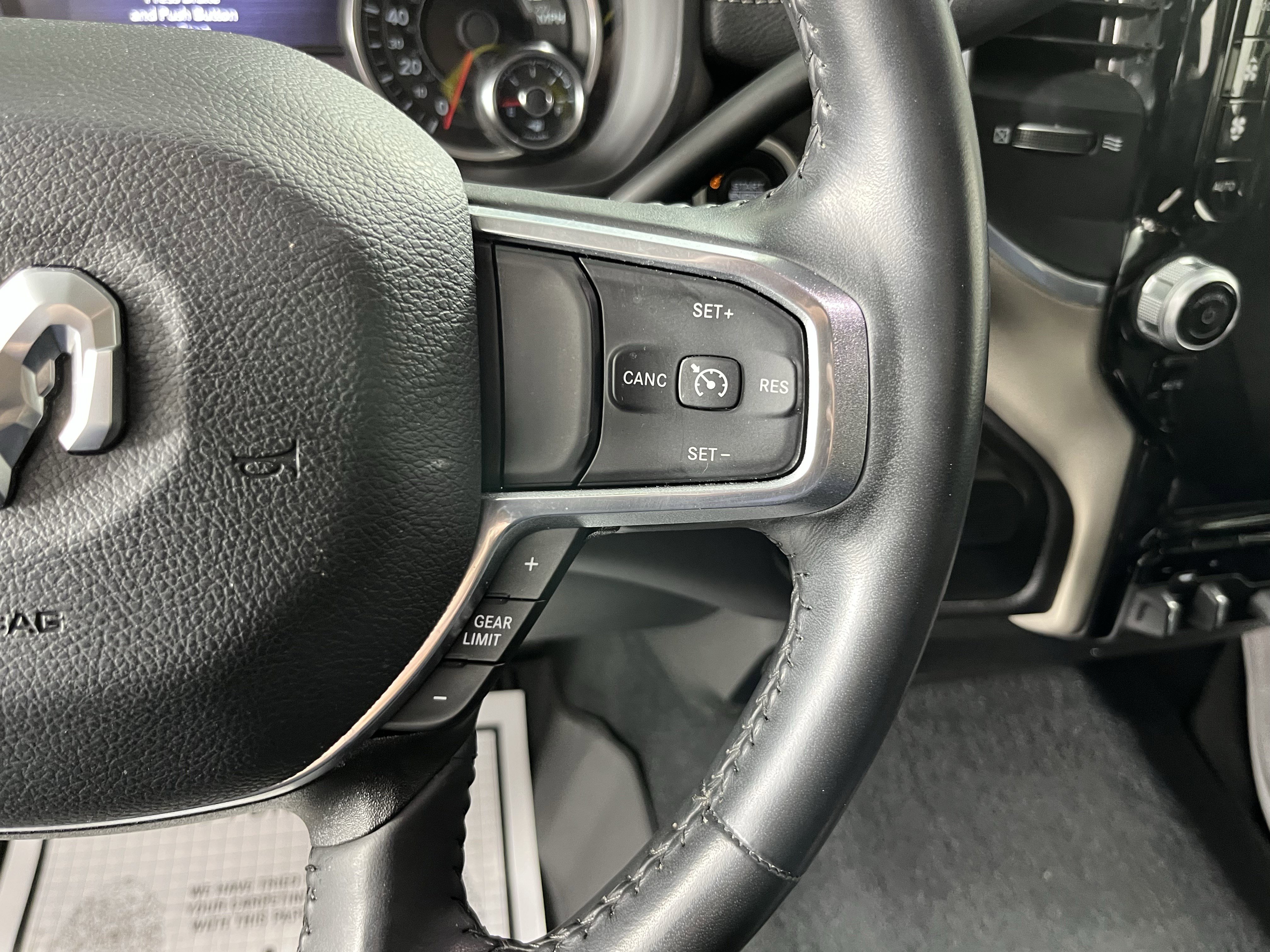 Used 2023 RAM 2500 Laramie AWD/4WD image 20