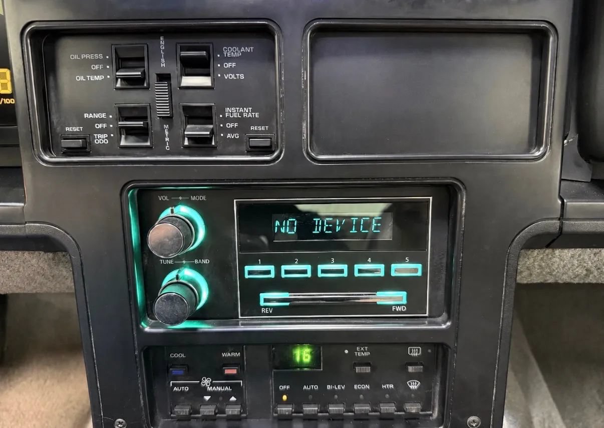 Used 1989 Chevrolet Corvette Coupe RWD image 21