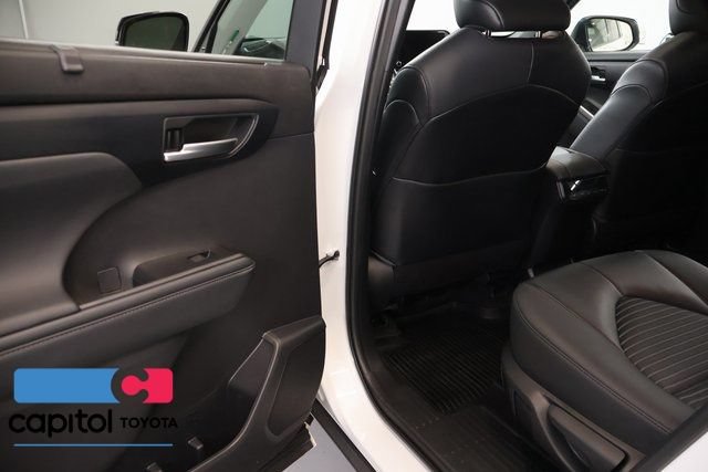 Used 2023 Toyota Highlander XSE AWD/4WD image 30