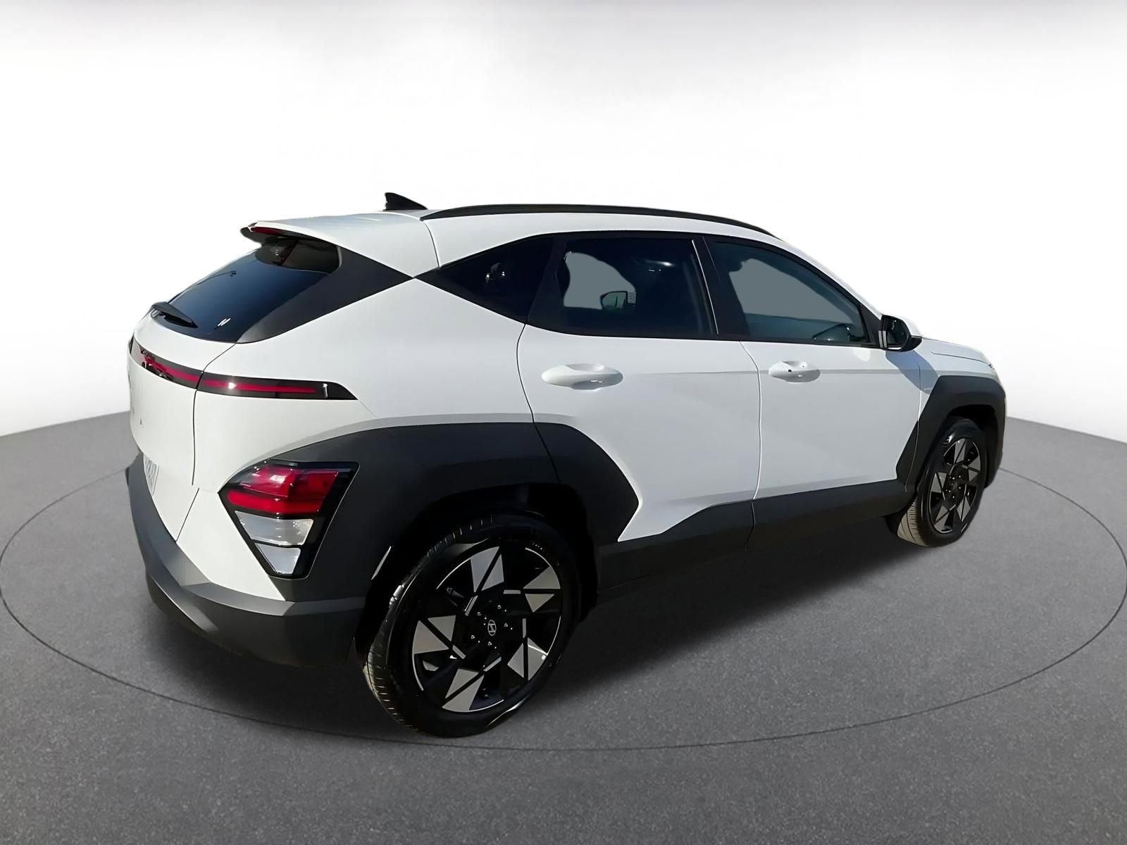 Used 2025 Hyundai Kona SEL image 14