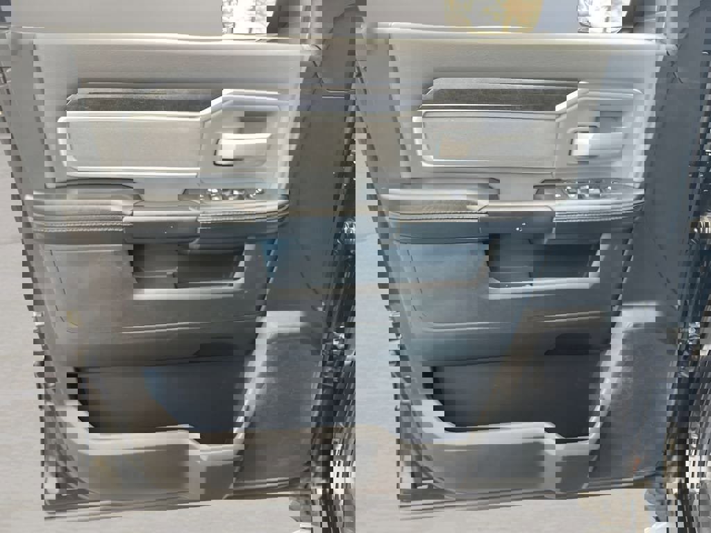 Used 2021 RAM 2500 Big Horn image 25