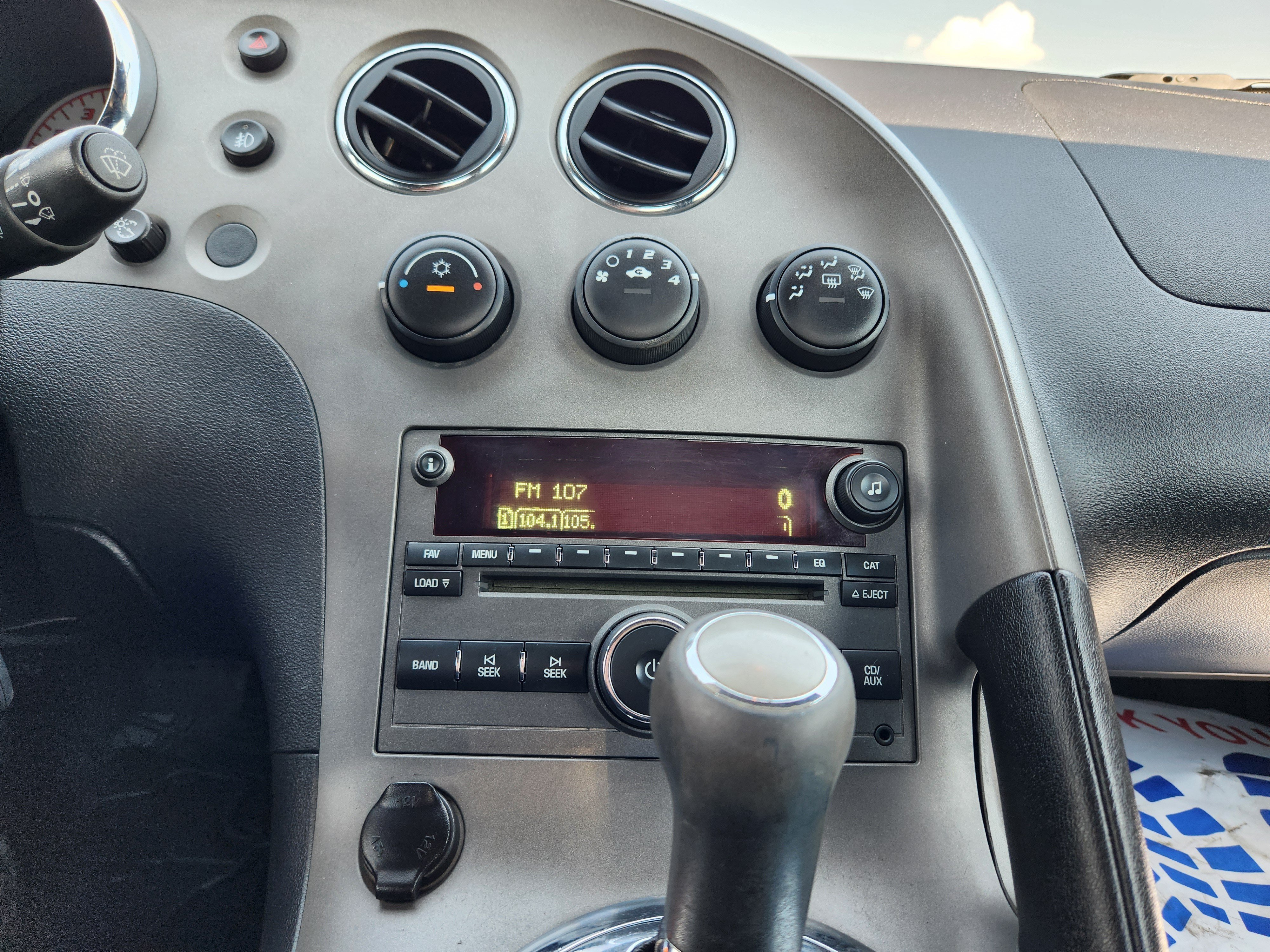 Used 2007 Pontiac Solstice Convertible w/ Premium Package RWD image 14